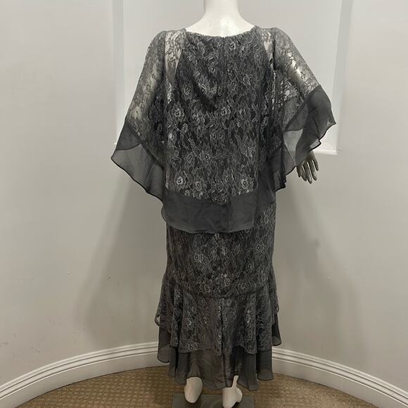 JJ’S House Plus Size Popover Tiered Formal Special Occasion Dress Size 16 NWT - Picture 4 of 13